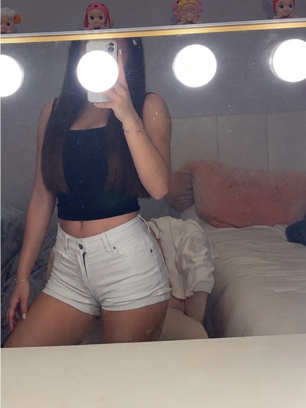 Aeropostale White Low-Rise Mini Shorts - Size 00